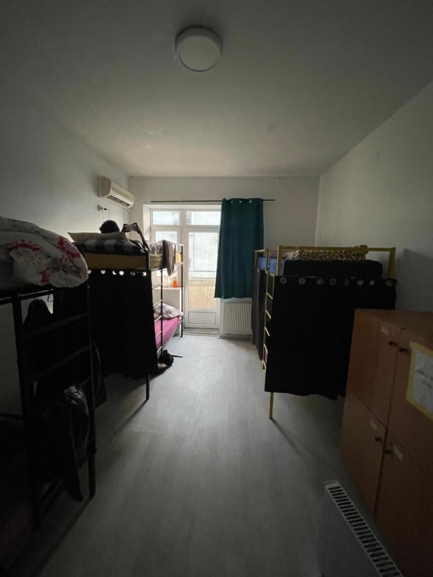 Newborn Center Hostel All Day Free Coffee Pristina Exterior photo